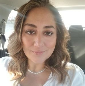 Meet your Posher, Daniela